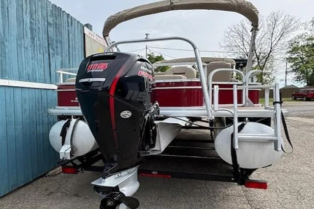 Slide: The Image of 2019 Sun Tracker SportFish 22 DLX pontoon boat with Mercury outboard motor. - 6