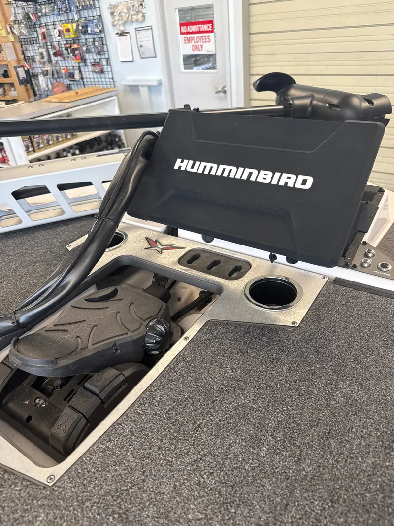 Slide: The Image of Vexus VXs21 2025 with Humminbird fish finder in cockpit. - 22