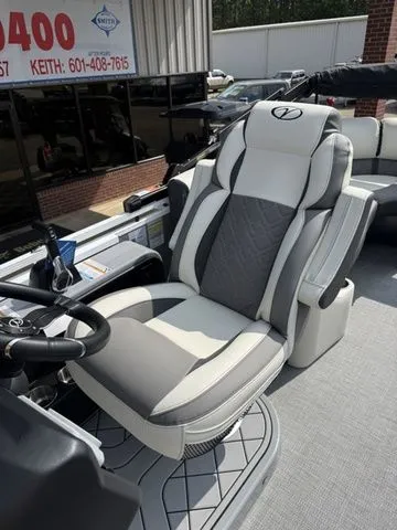 Slide: The Image of 2026 Veranda Vr235rcp boat captain's chair - 35