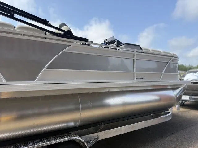 Slide: The Image of 2026 Veranda Vr235rcp pontoon boat side view on trailer. - 6