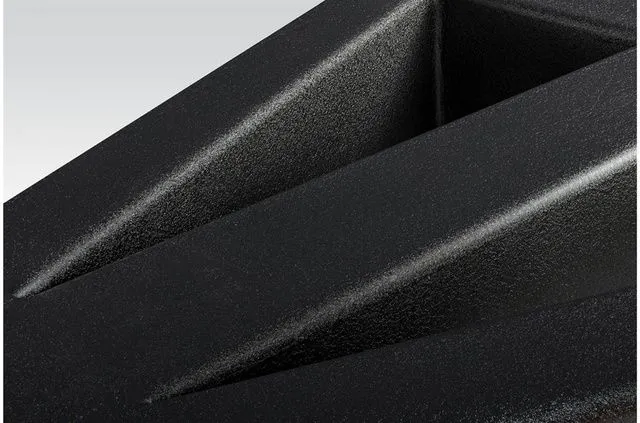 Slide: The Image of Close-up of Tracker Pro Team 190 TX structure, 2021. - 41