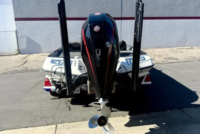 Slide: The Image of 2020 Ranger Z520L Cup-Equipped boat, rear view with motor and propeller. - 4