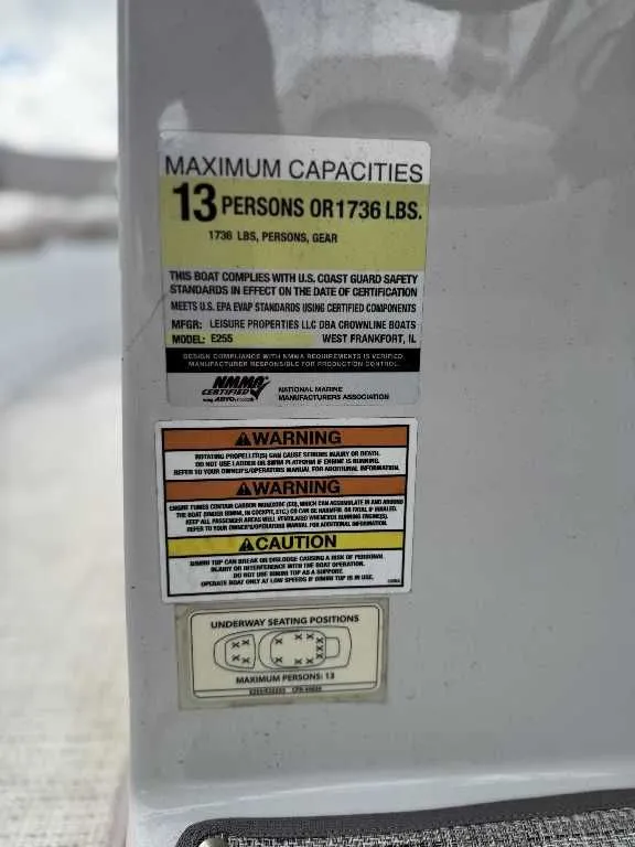 Slide: The Image of Crownline Boats Eclipse E255 2021 - 13