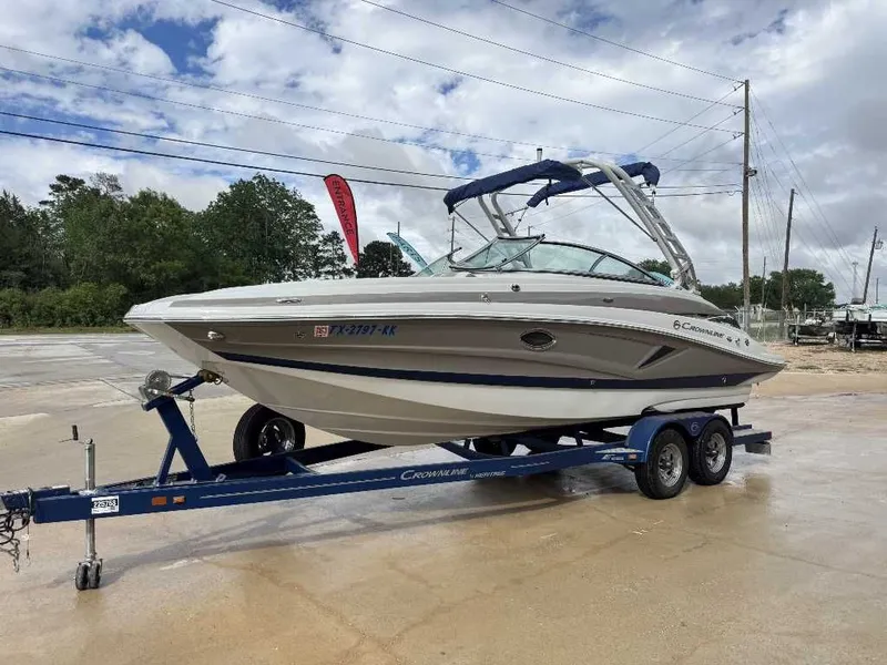 Slide: The Image of Crownline Boats Eclipse E255 2021 - 18