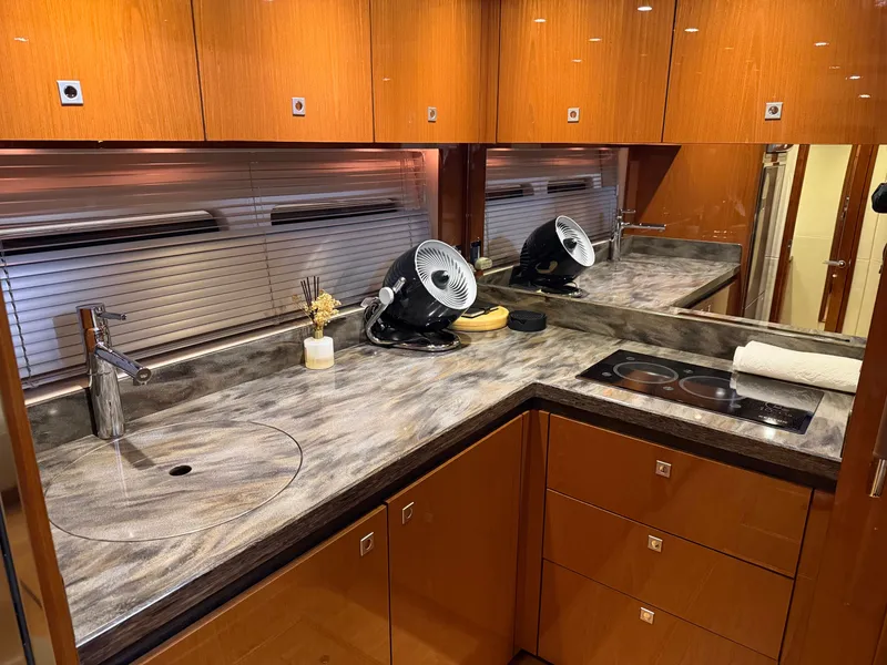 Slide: The Image of Interior of Sea Ray Sundancer 510 yacht kitchen, 2015 model. - 35