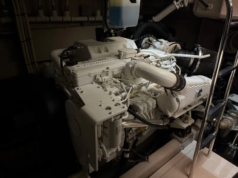 Slide: The Image of Engine room of 2015 Sea Ray Sundancer 510 yacht. - 42