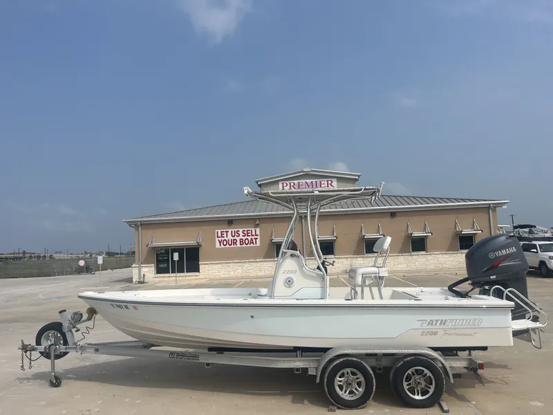 The Image of 2008 Pathfinder 2200 Tournament Edition boat in front of Premier building. - 1