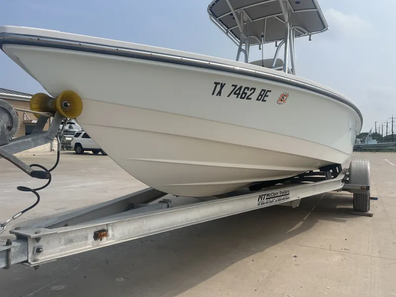 Slide: The Image of 2008 Pathfinder 2200 Tournament Edition boat on trailer. - 3