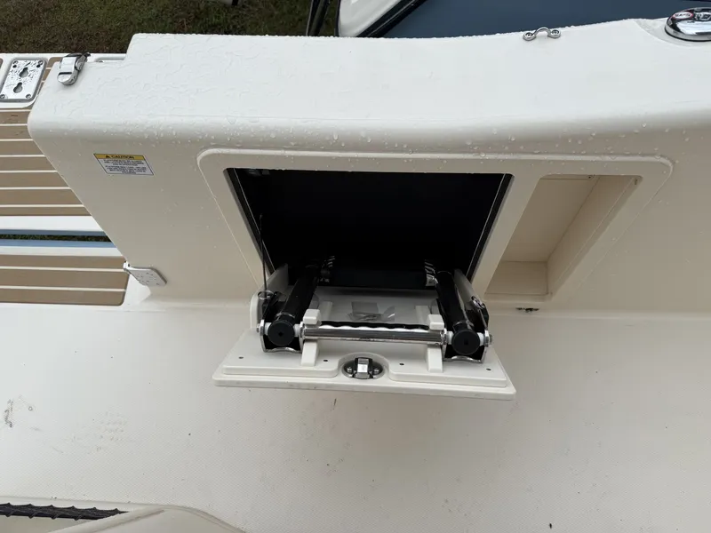 Slide: The Image of Grady-White 281 Coastal Explorer 2026 - 10