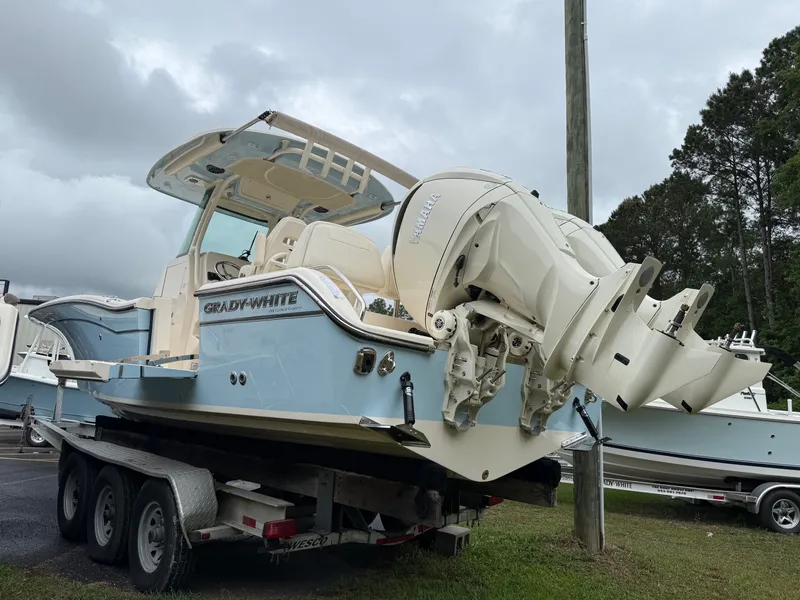 Slide: The Image of Grady-White 281 Coastal Explorer 2026 - 5
