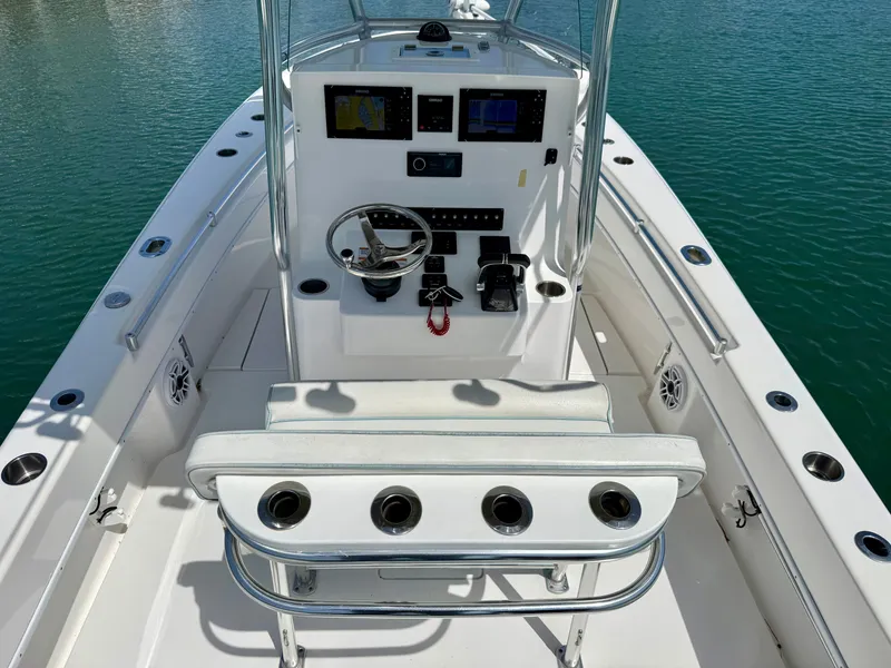 Slide: The Image of Interior view of a 2021 Contender 25 Tournament boat. - 17