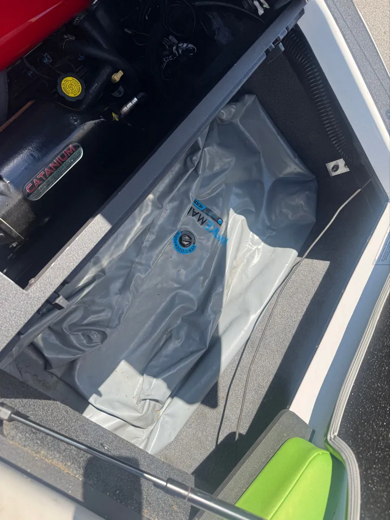 Slide: The Image of Engine compartment of a 2016 Axis T22 boat. - 7