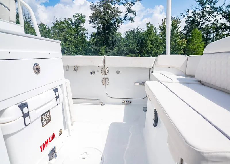 Slide: The Image of Interior of Sea Hunt Ultra 265 SE boat, model year 2026. - 8