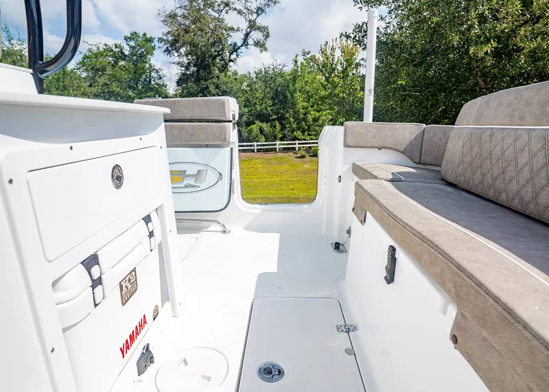 Slide: The Image of Interior of Sea Hunt ULTRA 285CB boat, model year 2026. - 11