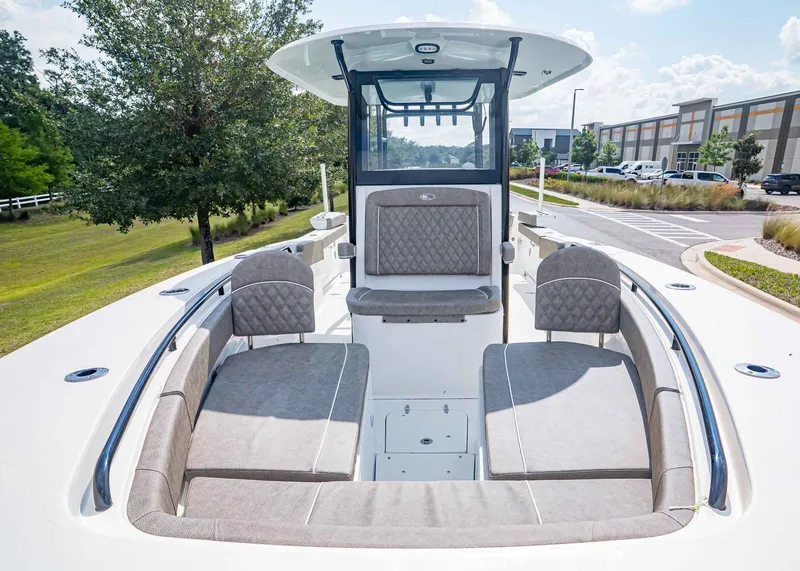 Slide: The Image of Interior view of Sea Hunt ULTRA 285CB boat, model year 2026. - 30