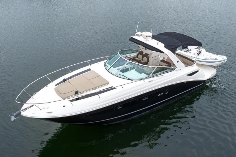 Slide: The Image of 2015 Sea Ray Sundancer 350 on calm water. - 5