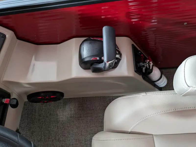 Slide: The Image of Interior of 2027 Bennington 23 SSR with throttle control and seat. - 8
