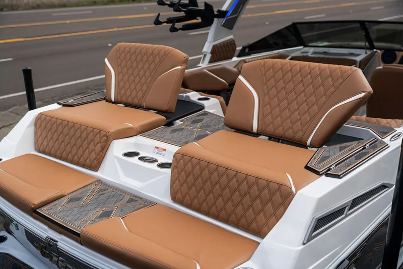 Slide: The Image of Tigé 22RZX 2025 - 12