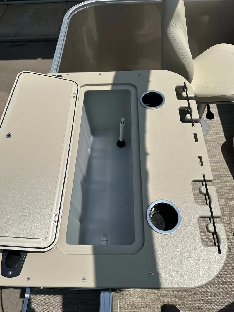 Slide: The Image of Sylvan Mirage 820 2019 - 14