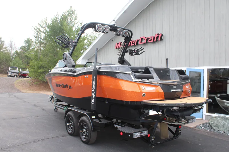 Slide: The Image of MasterCraft XStar S 2022 - 6