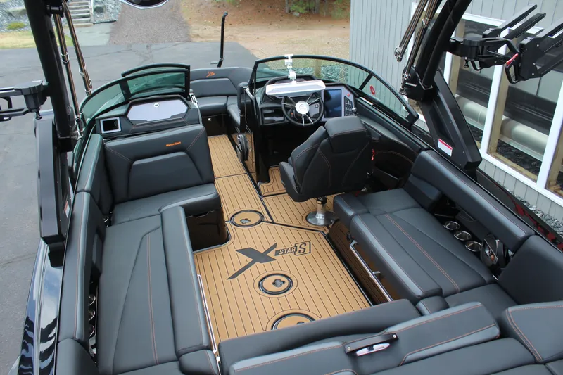 Slide: The Image of MasterCraft XStar S 2022 - 7