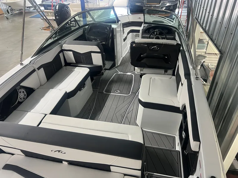 Slide: The Image of Monterey 278SS Super Sport 2023 - 3