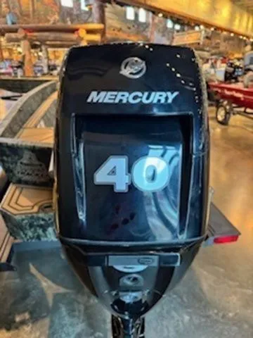 Slide: The Image of Mercury 40 HP outboard motor, Grizzly G1650T DB, year 2026. - 17