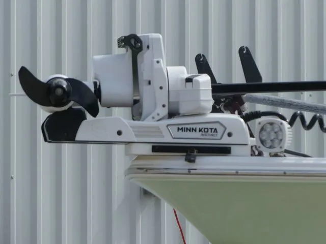 Slide: The Image of Sportsman Masters 227 Bay Boat 2021 - 15