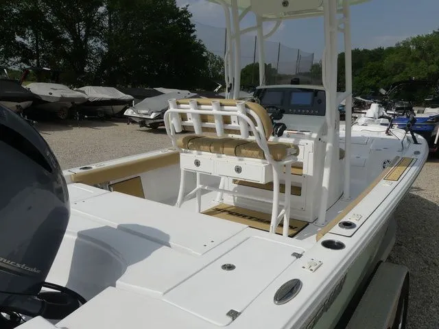 Slide: The Image of Sportsman Masters 227 Bay Boat 2021 - 23
