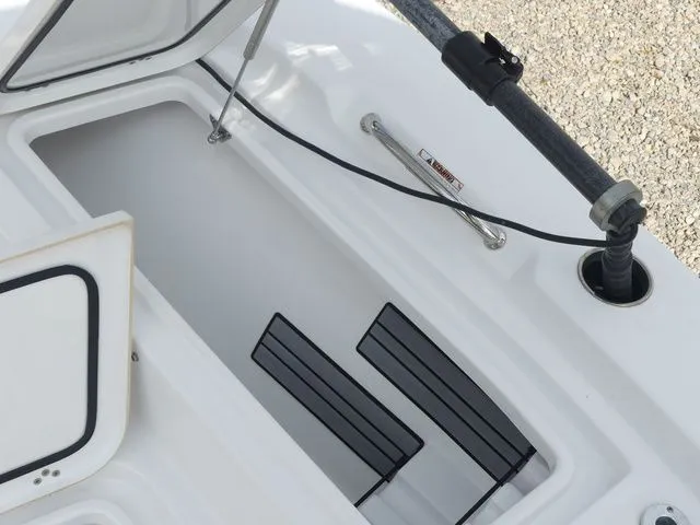 Slide: The Image of Sportsman Masters 227 Bay Boat 2021 - 39