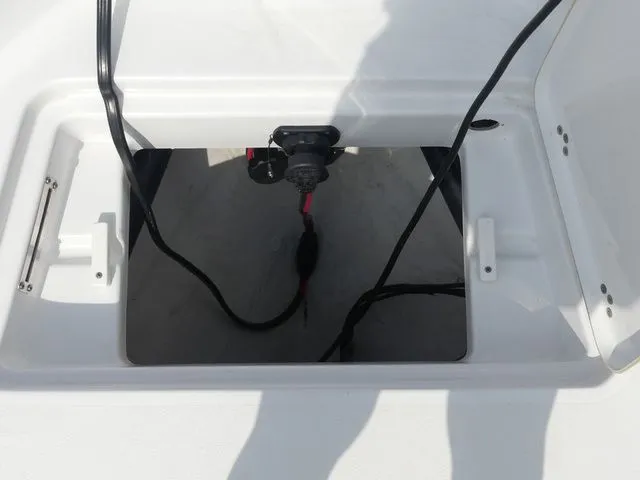 Slide: The Image of Sportsman Masters 227 Bay Boat 2021 - 41