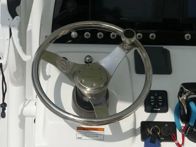 Slide: The Image of Sportsman Masters 227 Bay Boat 2021 - 47