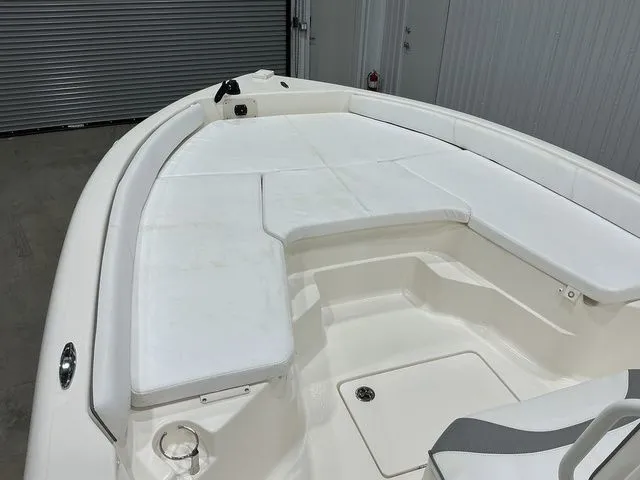 Slide: The Image of Skeeter SX2350 2023 - 11
