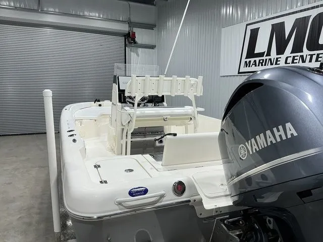 Slide: The Image of Skeeter SX2350 2023 - 15