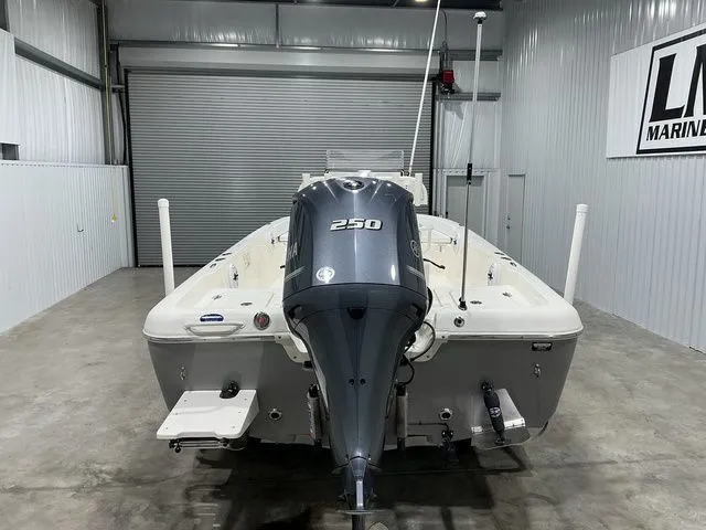 Slide: The Image of Skeeter SX2350 2023 - 16