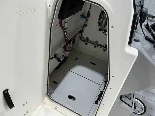 Slide: The Image of Skeeter SX2350 2023 - 23