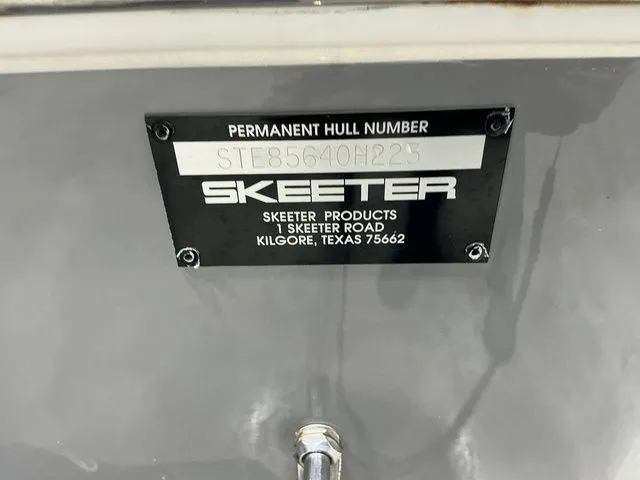 Slide: The Image of Skeeter SX2350 2023 - 26