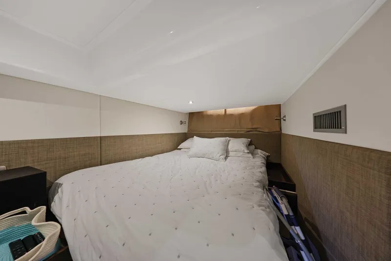 Slide: The Image of Luxurious cabin interior of 2017 Sea Ray Sundancer 400 yacht with cozy bedding. - 26