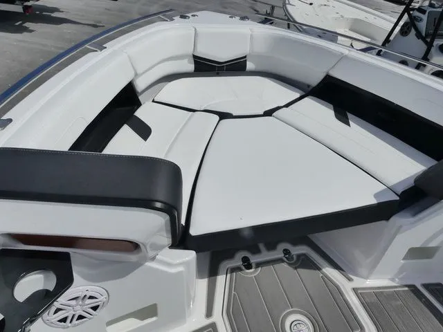 Slide: The Image of Monterey Elite 27 OB 2026 - 17