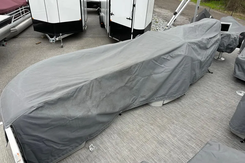 Slide: The Image of Covered 2020 Bennington 20 SSNPX pontoon boat with VMAX 90 SHO engine. - 18