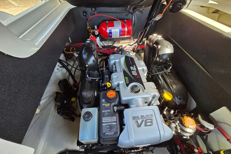 Slide: The Image of Engine compartment of 2022 Sea Ray SLX 280 with Big Block V8 engine. - 57