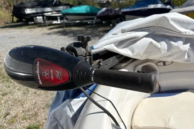 Slide: The Image of Close-up of a MotorGuide trolling motor handle on a 2008 Tahoe Q6 SF boat. - 11