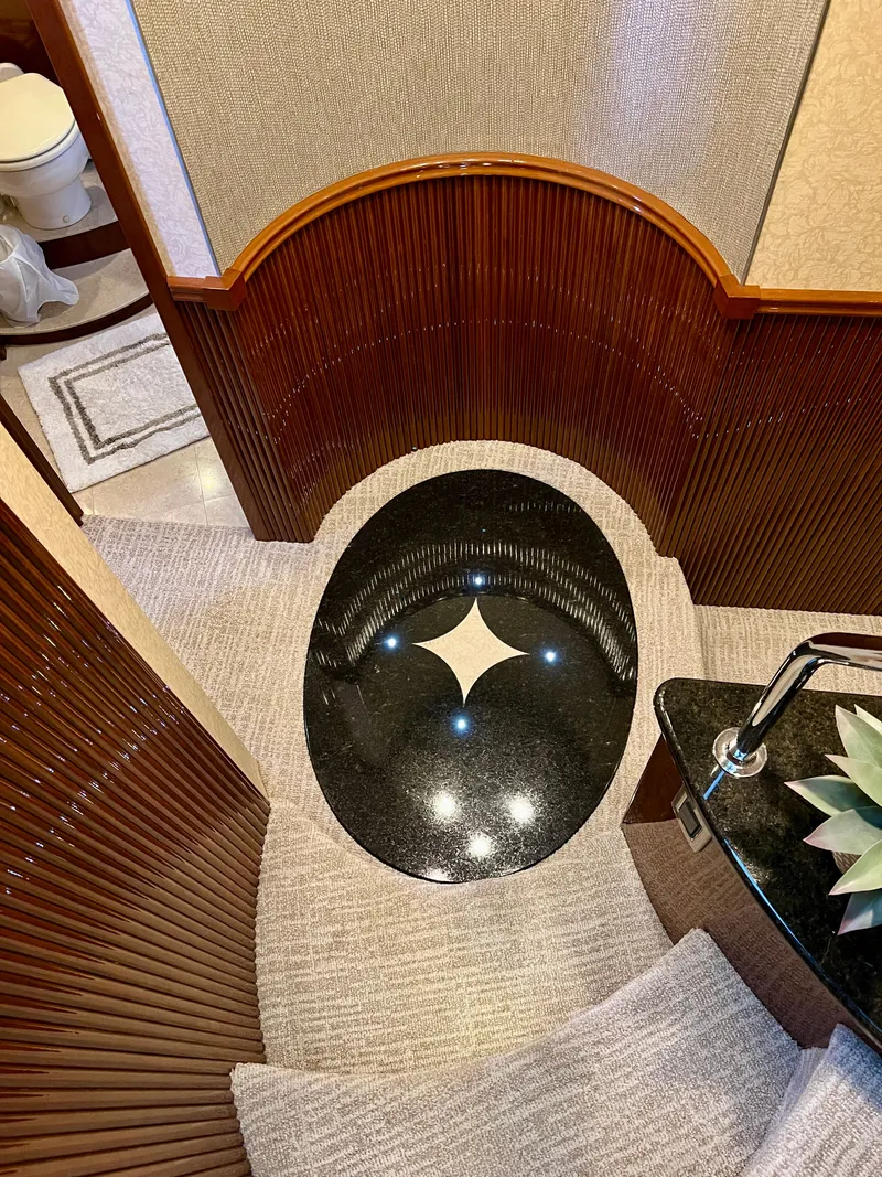 Slide: The Image of Luxurious bathroom in Marquis 59 yacht, 2005 model. - 19