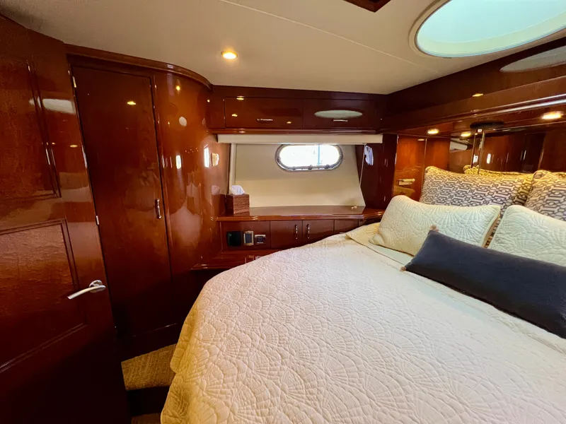 Slide: The Image of Luxurious bedroom in 2005 Marquis 59 yacht. - 33