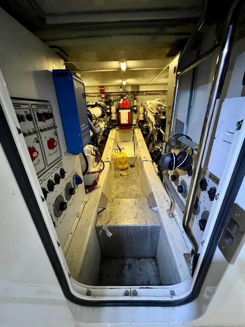 Slide: The Image of Marquis 59 2005 - 69