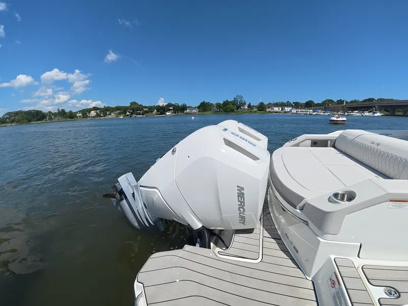 Slide: The Image of Sea Ray SLX 310 Outboard 2027 - 10