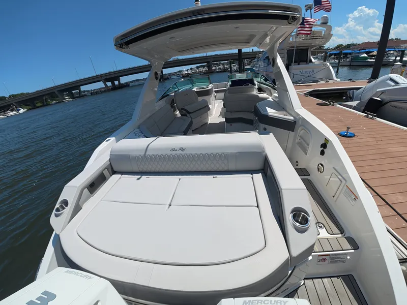Slide: The Image of Sea Ray SLX 310 Outboard 2027 - 11