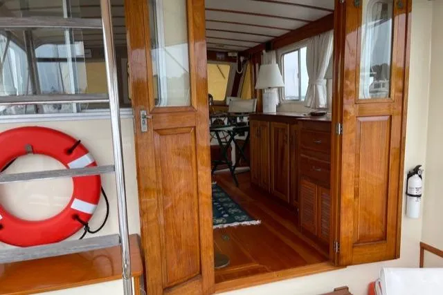 Slide: The Image of Custom Holland Wesmac-Foley Flybridge Cruiser 1988 - 52