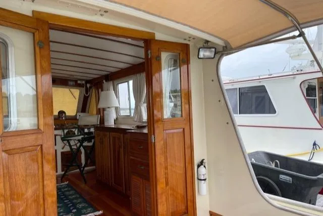 Slide: The Image of Custom Holland Wesmac-Foley Flybridge Cruiser 1988 - 53