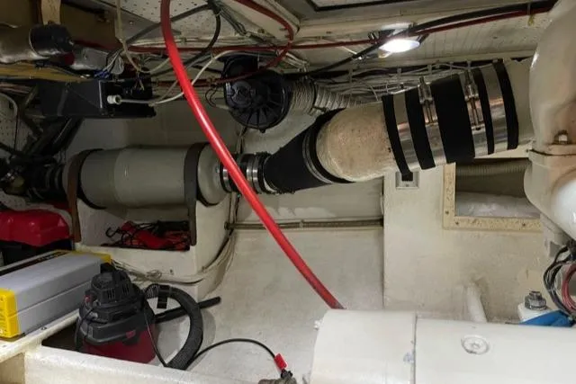 Slide: The Image of Custom Holland Wesmac-Foley Flybridge Cruiser 1988 - 84